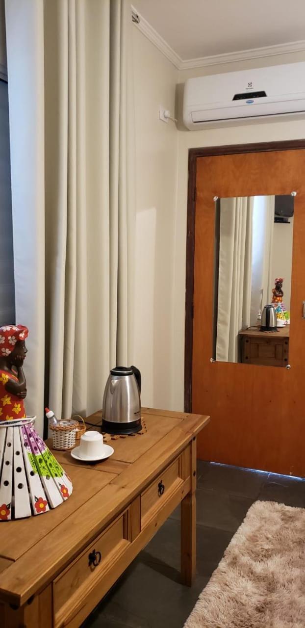 Suites Ambiente Familiar -Prox Do Thermas Águas de São Pedro 객실 사진
